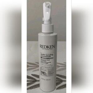 Redken Acidic Bonding Concentrate Lightweight Liquid Conditioner 6.8 fl oz